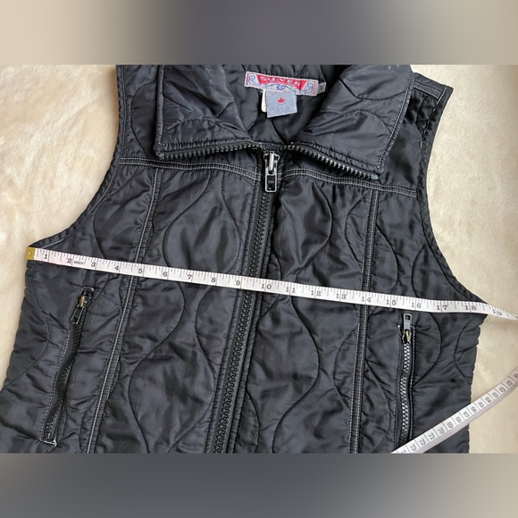 “Silver Jeans” Quilted Cropped Zip Vest - Picture 6 of 8
